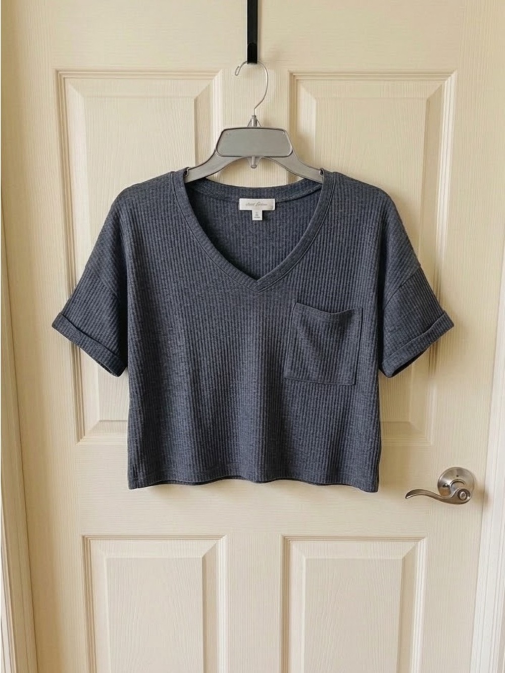 Ribbed V-Neck Short Sleeve Pocket Tee - Charcoal